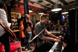 tim-verhaal-singer-songwriter-de-machinist-110315-11